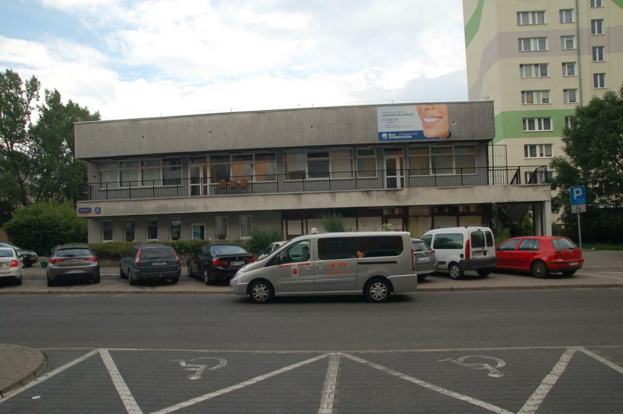 Hostel Family Erasmus Center Varşovia Exterior foto